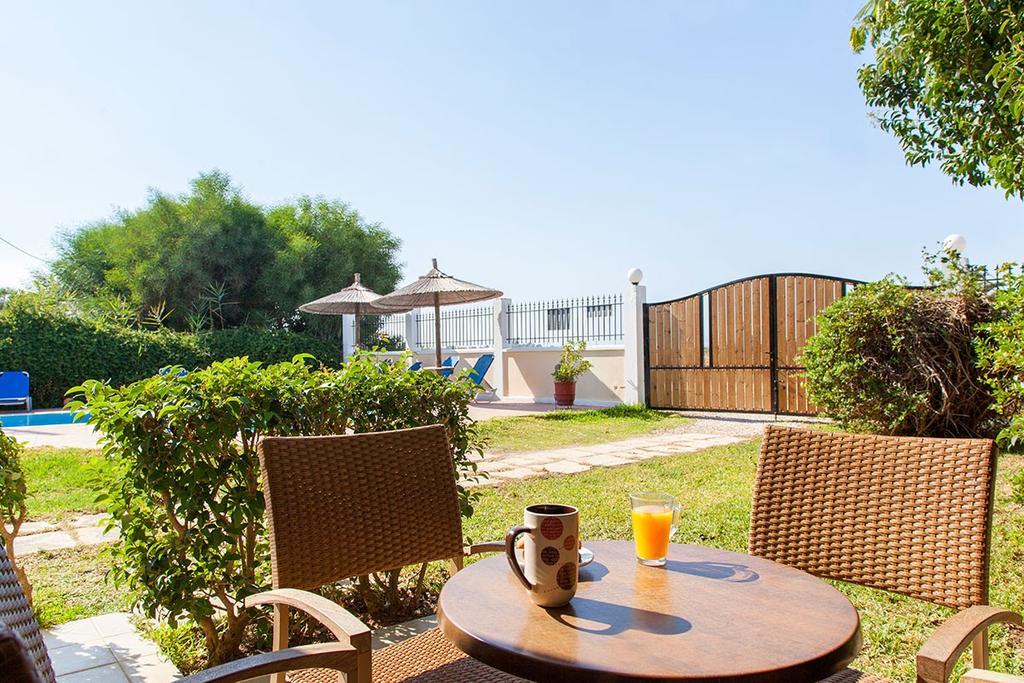 Villaaltinaapartments Lefkáda Exteriör bild